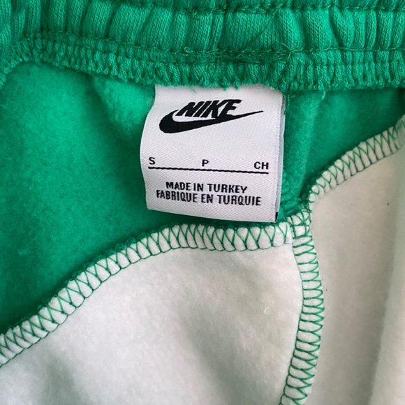 nike shorts - Picture 4 of 4